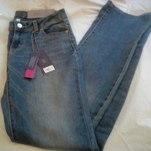 J LOPEZ Curvy Bootcut Mid Rise Priscilla Jeans 0